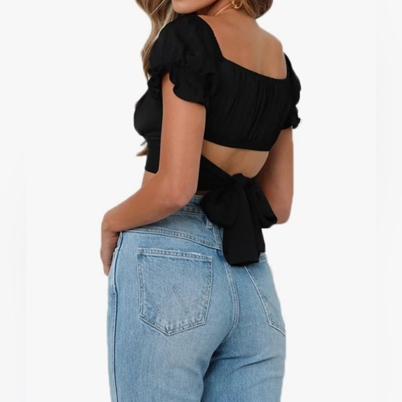 BNWT - Selfie Leslie Linka Off-Shoulder Crop Top in Black - Picture 5 of 9